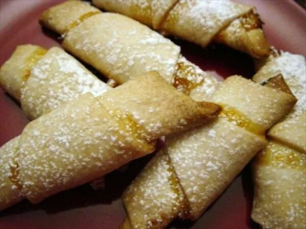 moroccan-food-almond-rolls