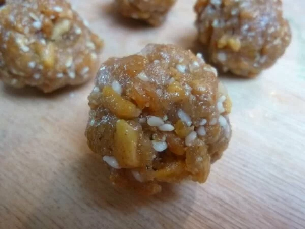 moroccan-food-charoset-balls